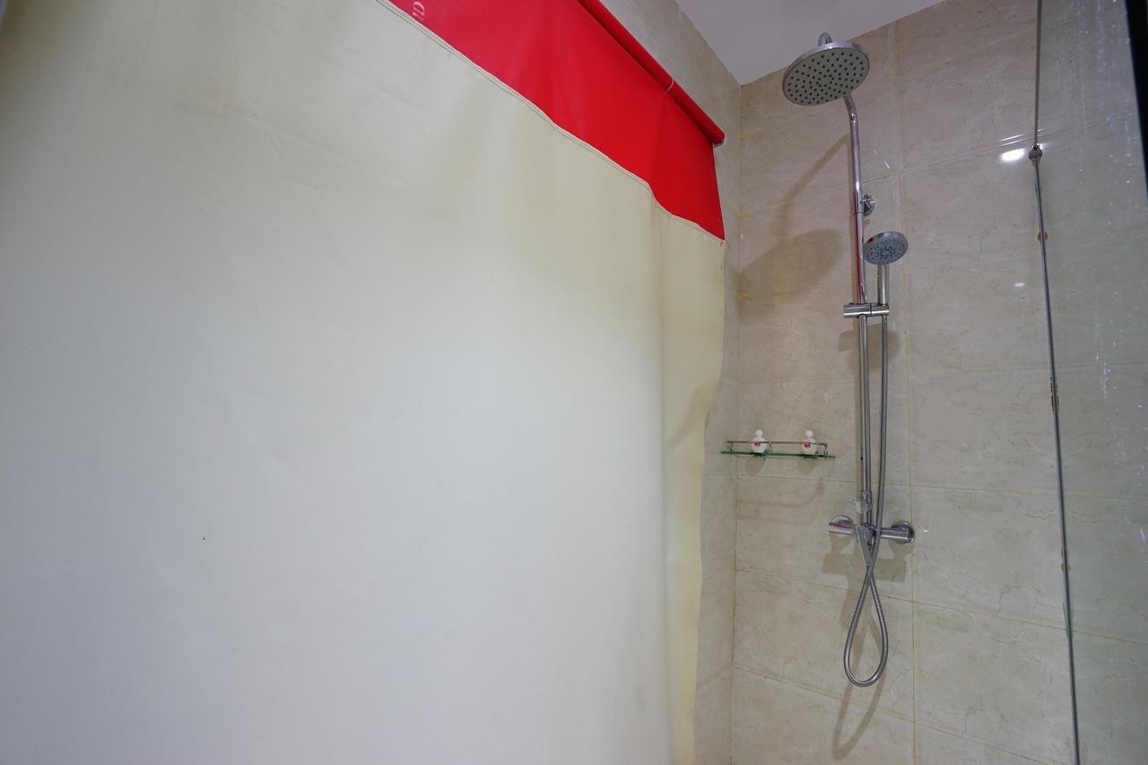 Zen Rooms Near Bcs Mall Penuin Batam Eksteriør billede